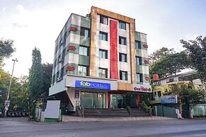 Fabhotel Royal Residency