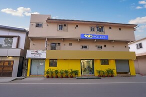 FabHotel Metro Galaxy Inn