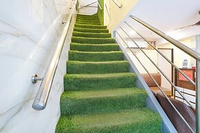 Fabexpress Metro Galaxy Inn