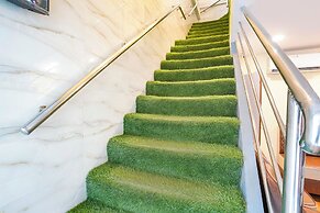 Fabexpress Metro Galaxy Inn