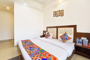 Fabhotel Nakshatra Palace