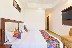 Fabhotel Nakshatra Palace