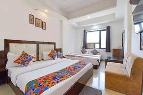 Fabhotel Nakshatra Palace
