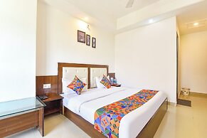 Fabhotel Nakshatra Palace