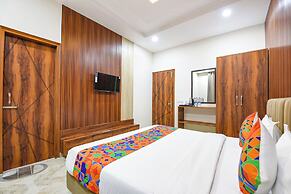 Fabhotel Regal