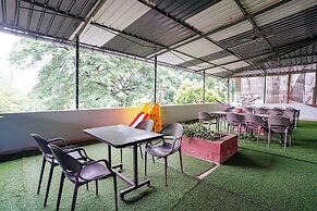 Fabhotel Mazzo Residency