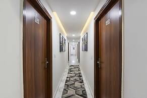 Fabhotel Golden Key Inn