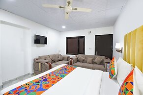 Fabhotel Golden Key Inn