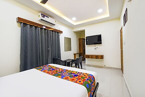 Fabhotel Navya Grand