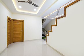 Fabhotel Navya Grand