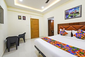 Fabhotel Navya Grand