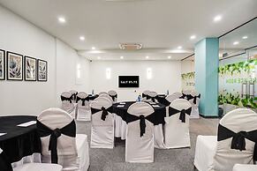 Saltstayz Premier - Arjun Marg