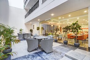 Saltstayz Premier - Arjun Marg