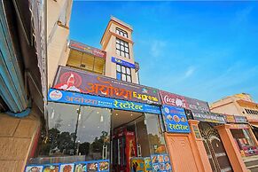 Fabhotel Raghunandan Inn