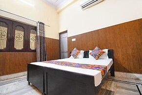 Fabhotel Raghunandan Inn