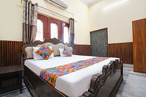 Fabhotel Raghunandan Inn
