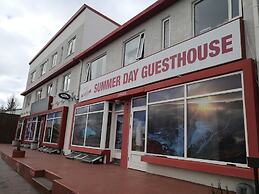 Summerday Guesthouse