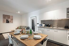 Apart loft hotel in Karlin