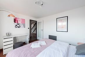 Apart loft hotel in Karlin
