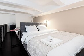 Apart loft hotel in Karlin