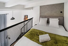 Apart loft hotel in Karlin