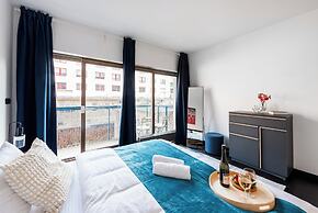 Apart loft hotel in Karlin