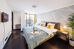 Apart loft hotel in Karlin