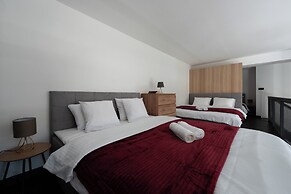 Apart loft hotel in Karlin