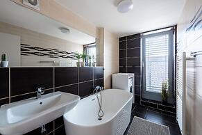 Apart loft hotel in Karlin