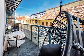 Apart loft hotel in Karlin