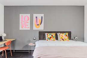 Apart loft hotel in Karlin