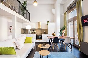 Apart loft hotel in Karlin