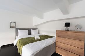 Apart loft hotel in Karlin