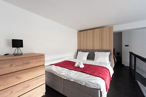 Apart loft hotel in Karlin