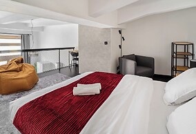Apart loft hotel in Karlin