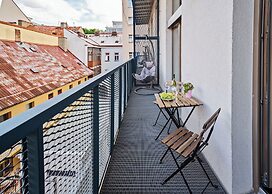 Apart loft hotel in Karlin