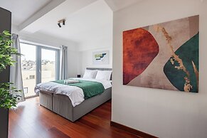 Apart loft hotel in Karlin