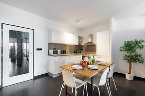 Apart loft hotel in Karlin