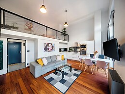 Apart loft hotel in Karlin