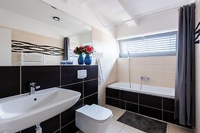 Apart loft hotel in Karlin