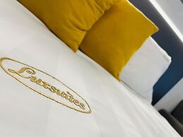 LUXSUITES