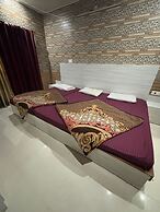 Hotel Shri Radha Niwas