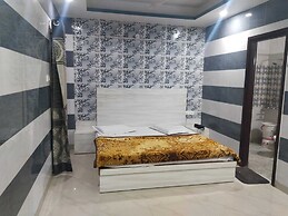 Hotel Shri Radha Niwas