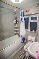 Room-charming London Guest Room With Gar