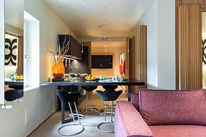 Charming Roma Apartment With Terrace - Perfect for Families and Friend
