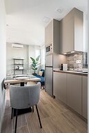 Arturo Soria Stays by Charming