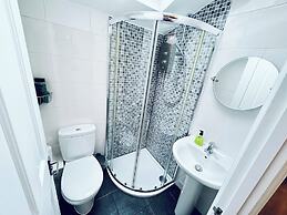 Refurb Private Suite - Wimbledon & Airport Access