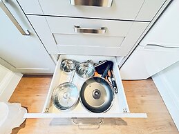 Refurb Private Suite - Wimbledon & Airport Access