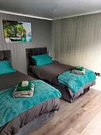 2-bedroom Guesthouse in Derby City, Parking, Wi-fi