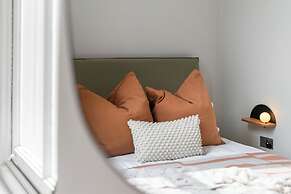 Avari Apartments - Notting Hill